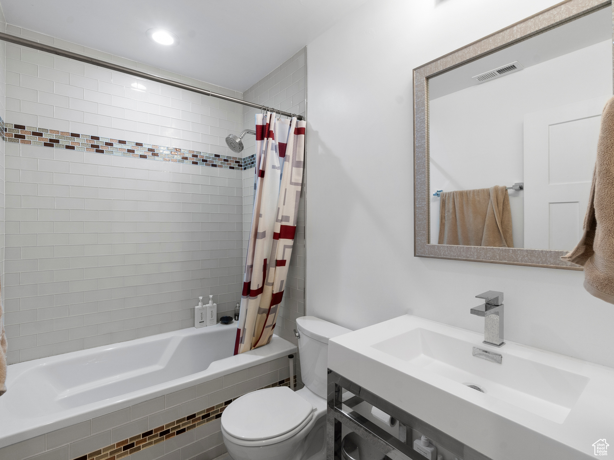 AMERICAN TOWERS - Residential