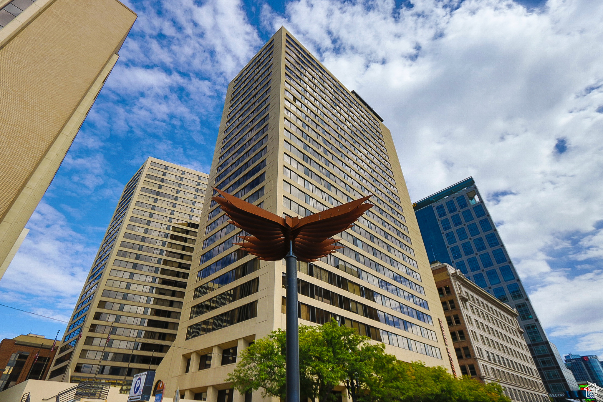 AMERICAN TOWERS - Residential