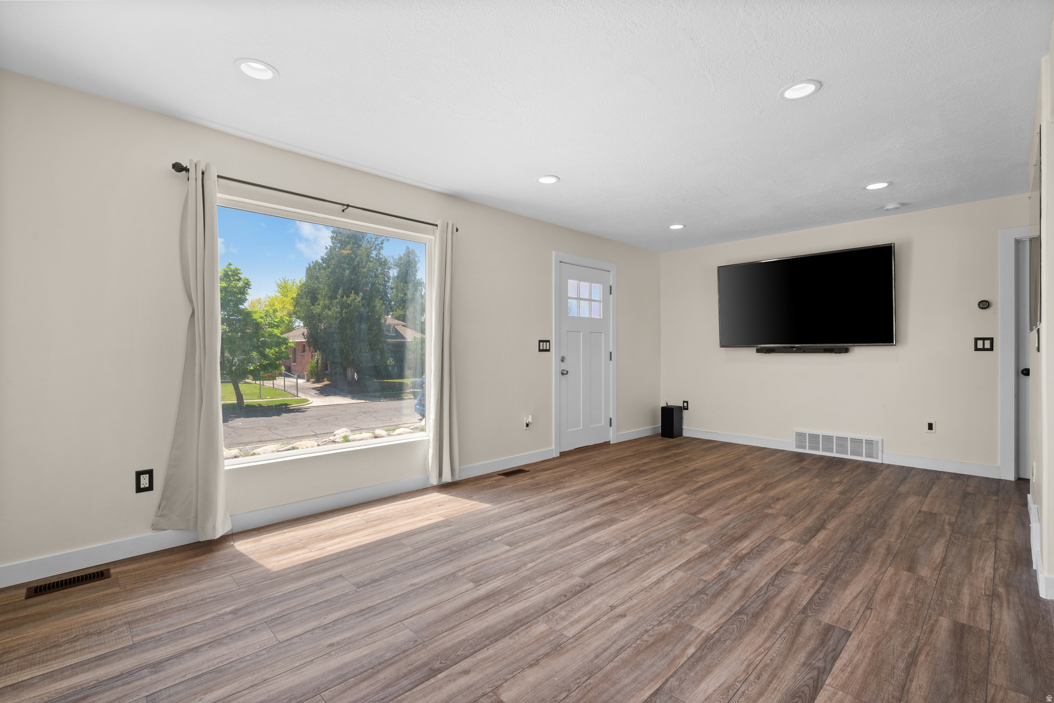 POPLAR GROVE - Residential