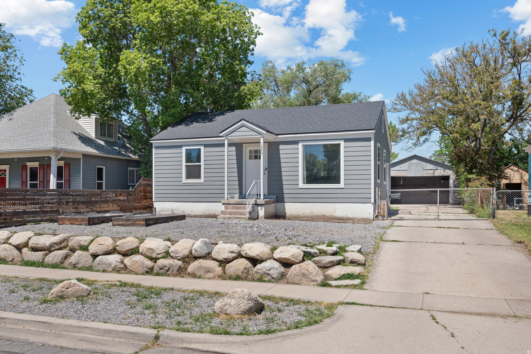 POPLAR GROVE - Residential