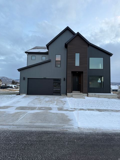 Photo of 2846 E HAYLOFT LN #215, Heber City, UT 84032 (MLS # 2130578)