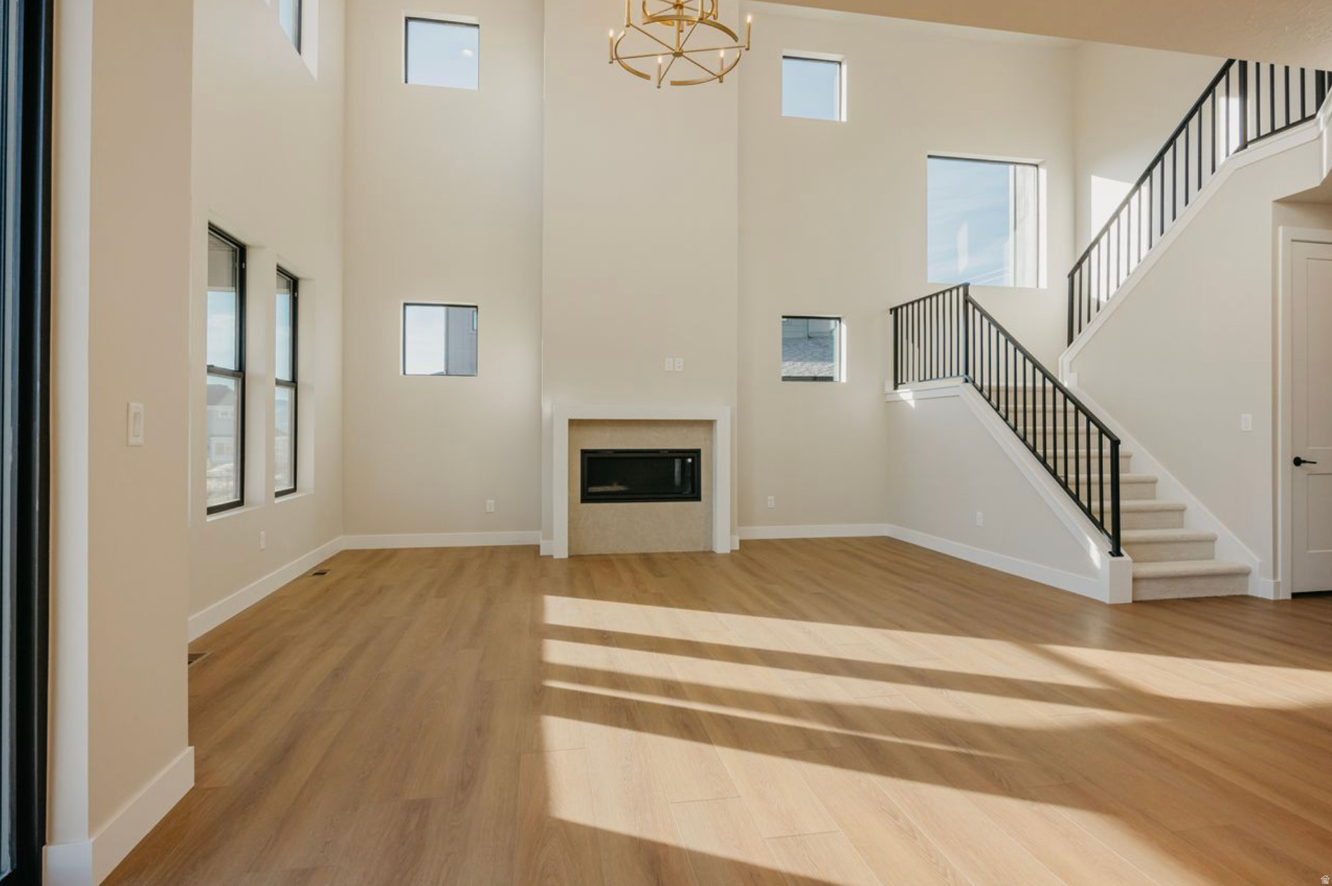 THE CROSSING - Residential