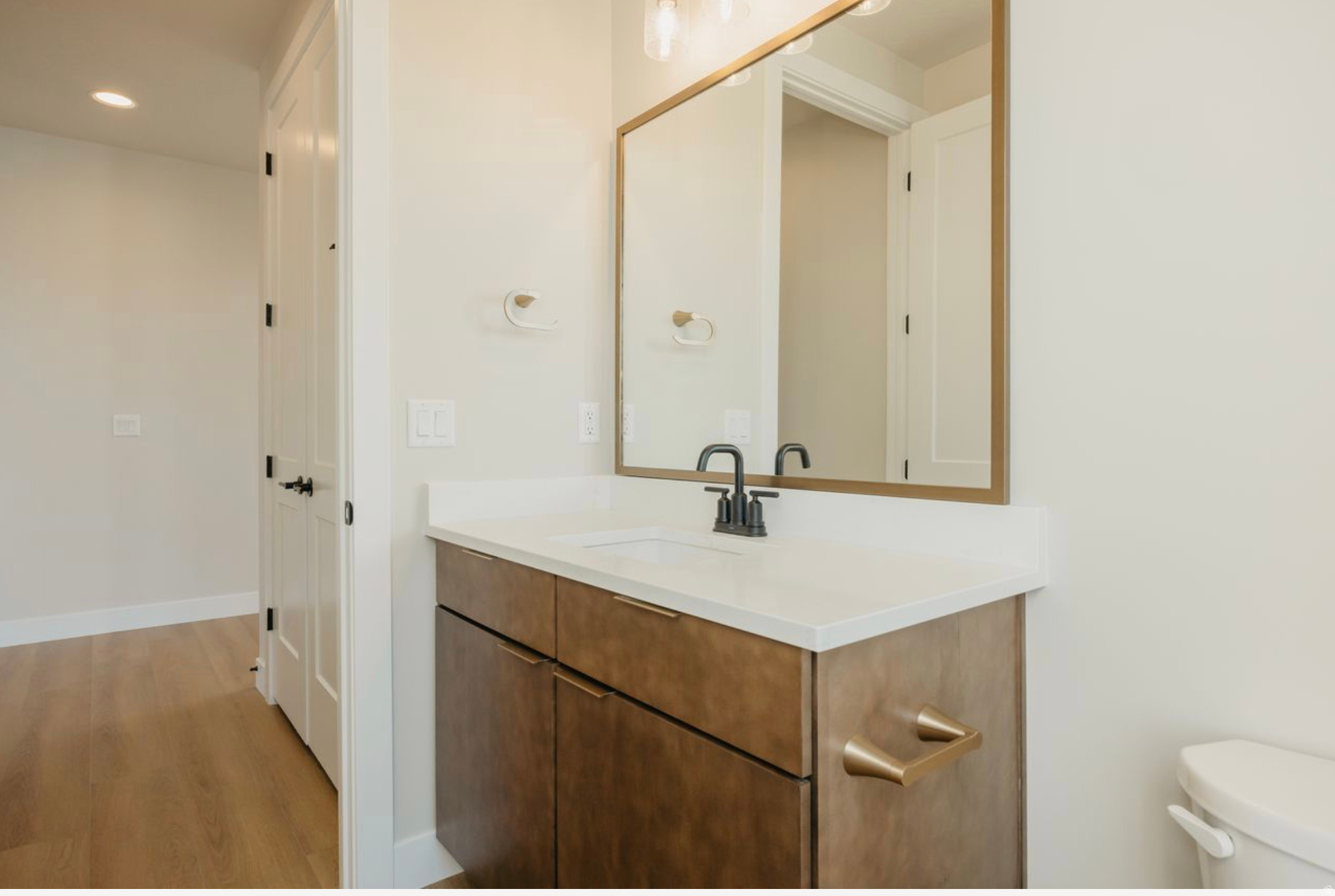 THE CROSSING - Residential