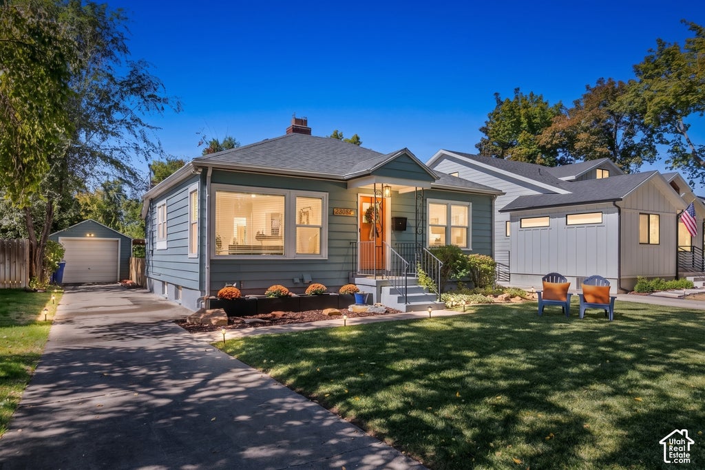Photo of 2308 S WELLINGTON ST E, Salt Lake City, UT 84106 (MLS # 2187603)
