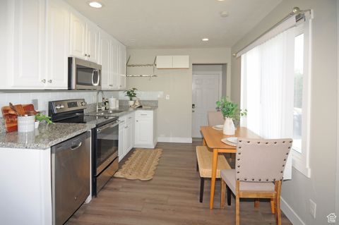 Tiny photo for 230 S LAKEVIEW DR E, Clearfield, UT 84015 (MLS # 2119110)