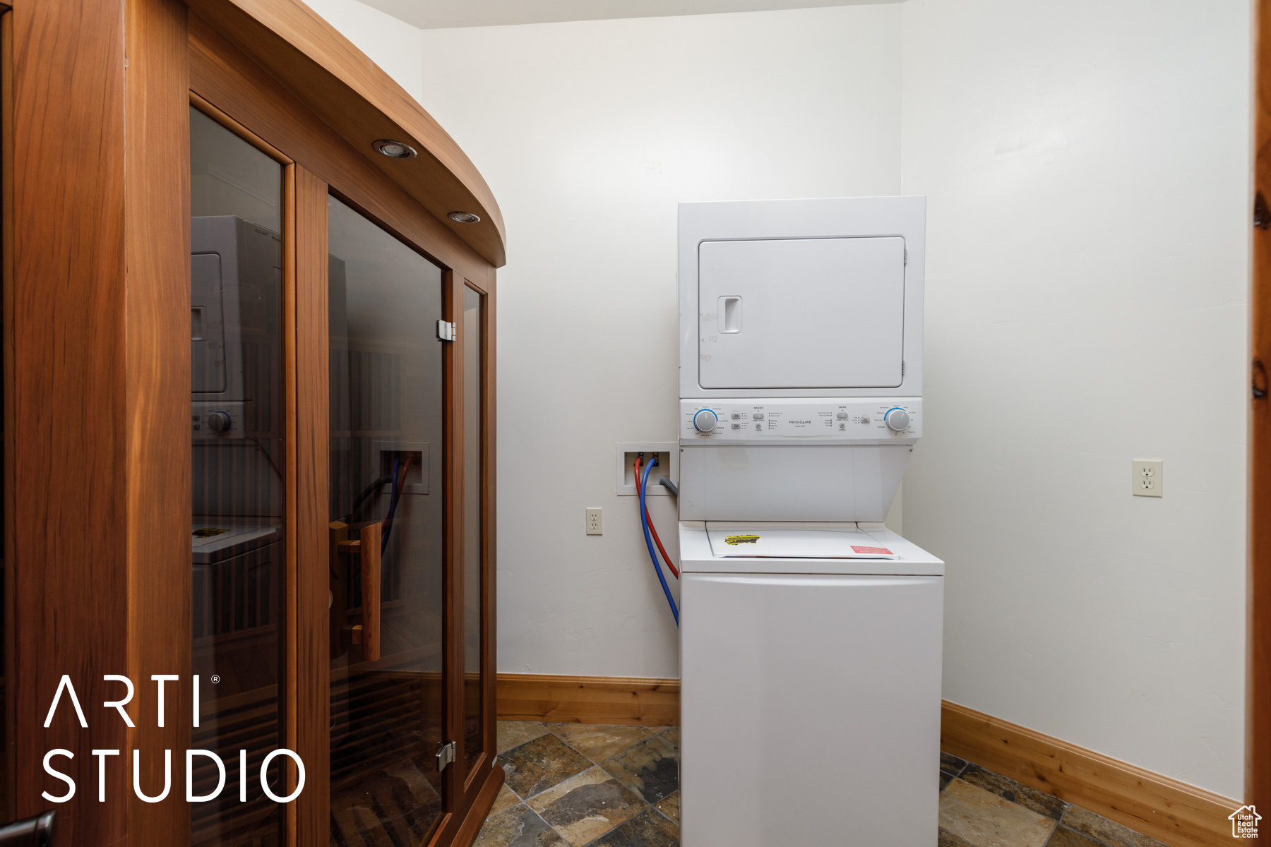 LAYTON RIDGES - Residential