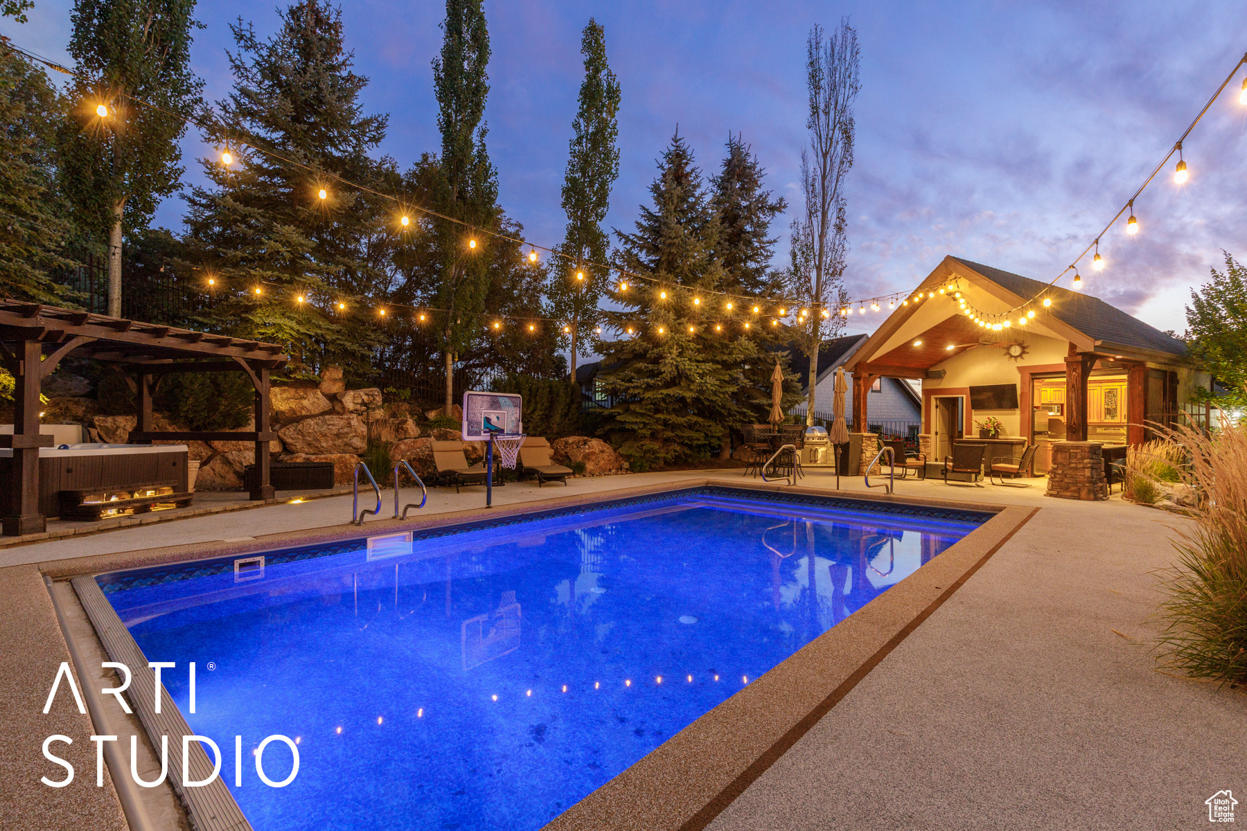 LAYTON RIDGES - Residential