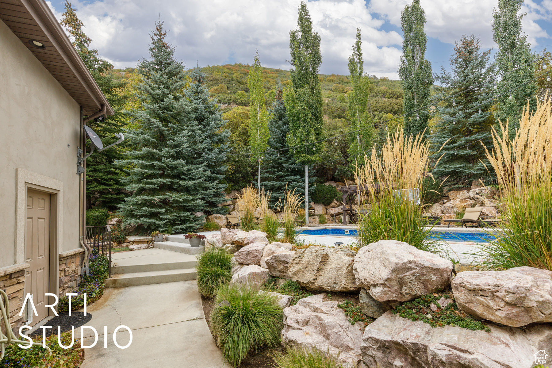 LAYTON RIDGES - Residential