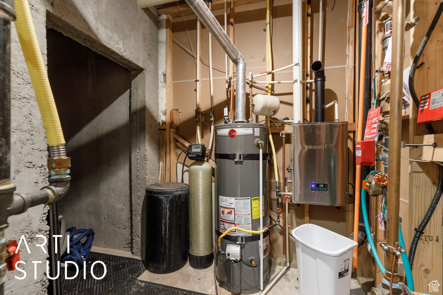 LAYTON RIDGES - Residential