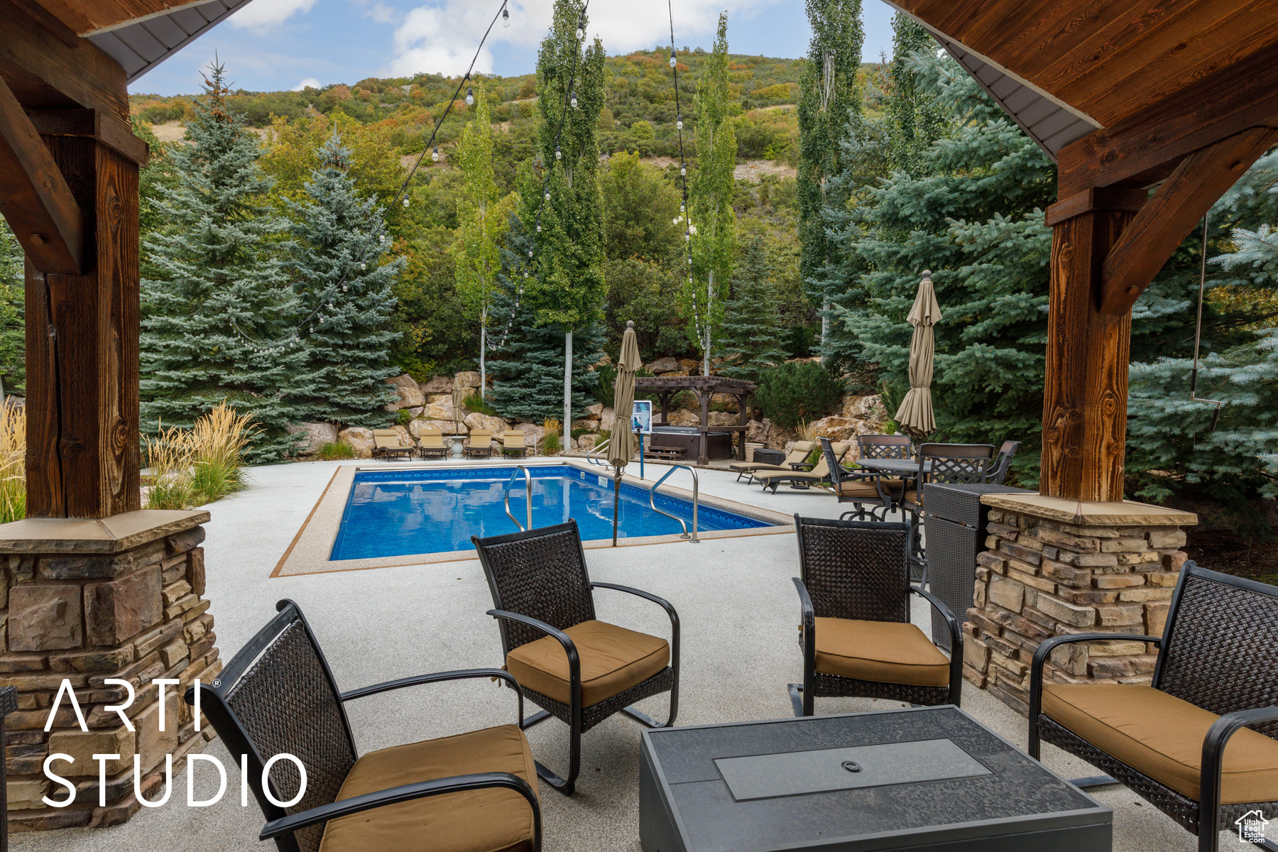 LAYTON RIDGES - Residential