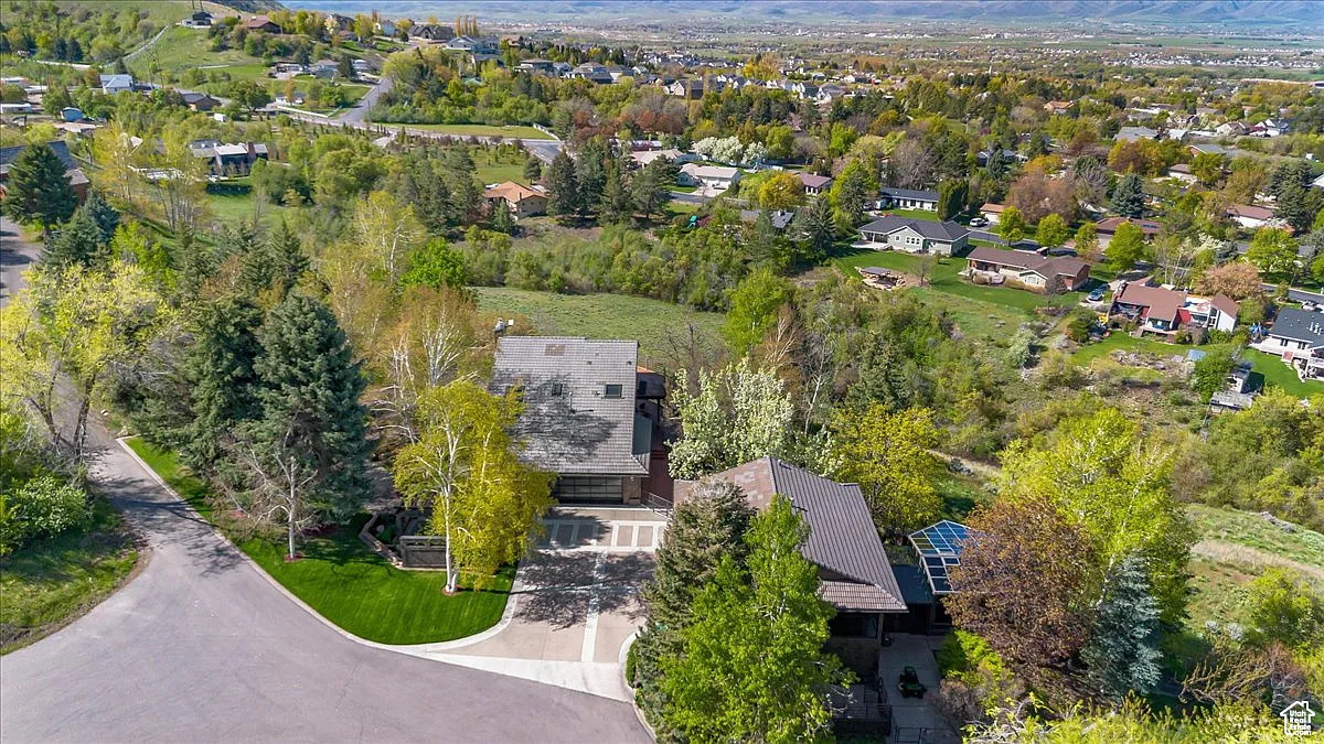 SPRING CREEK - Residential