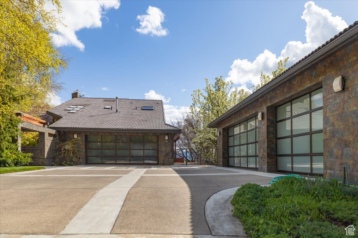 SPRING CREEK - Residential