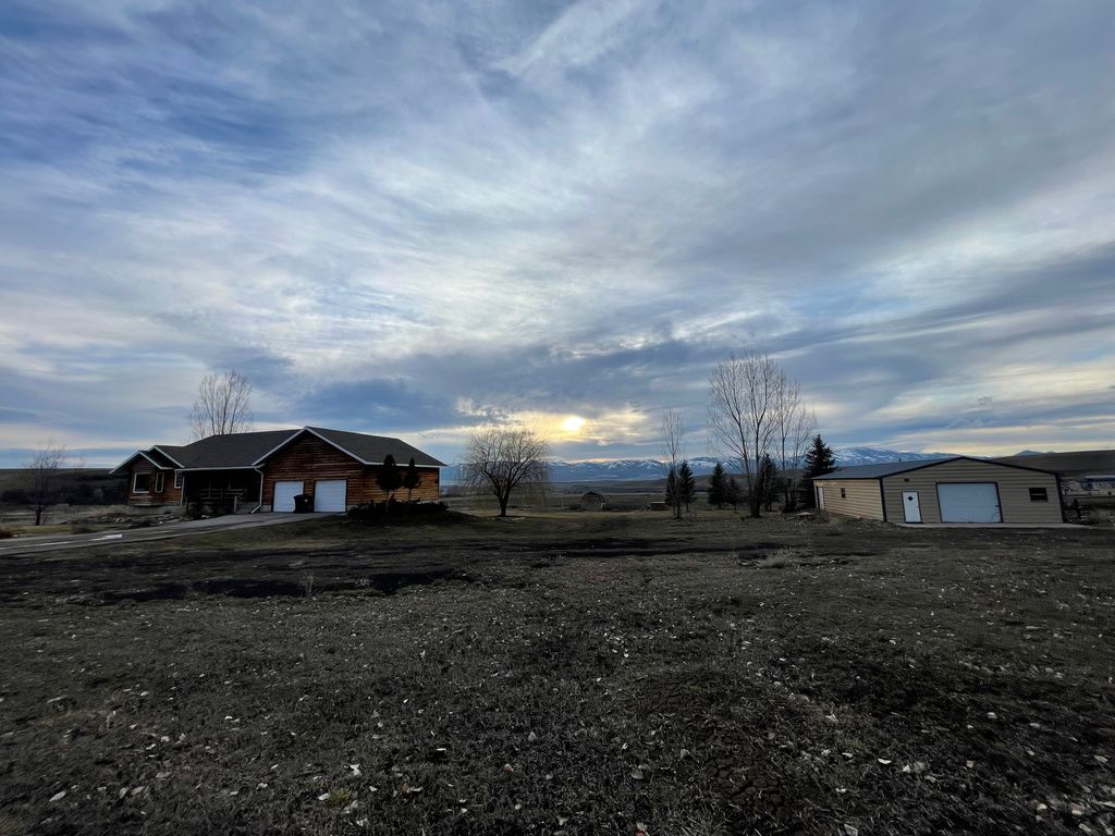Photo of 333 LAGO LIBERTY RD, Grace, ID 83241 (MLS # 2141378)