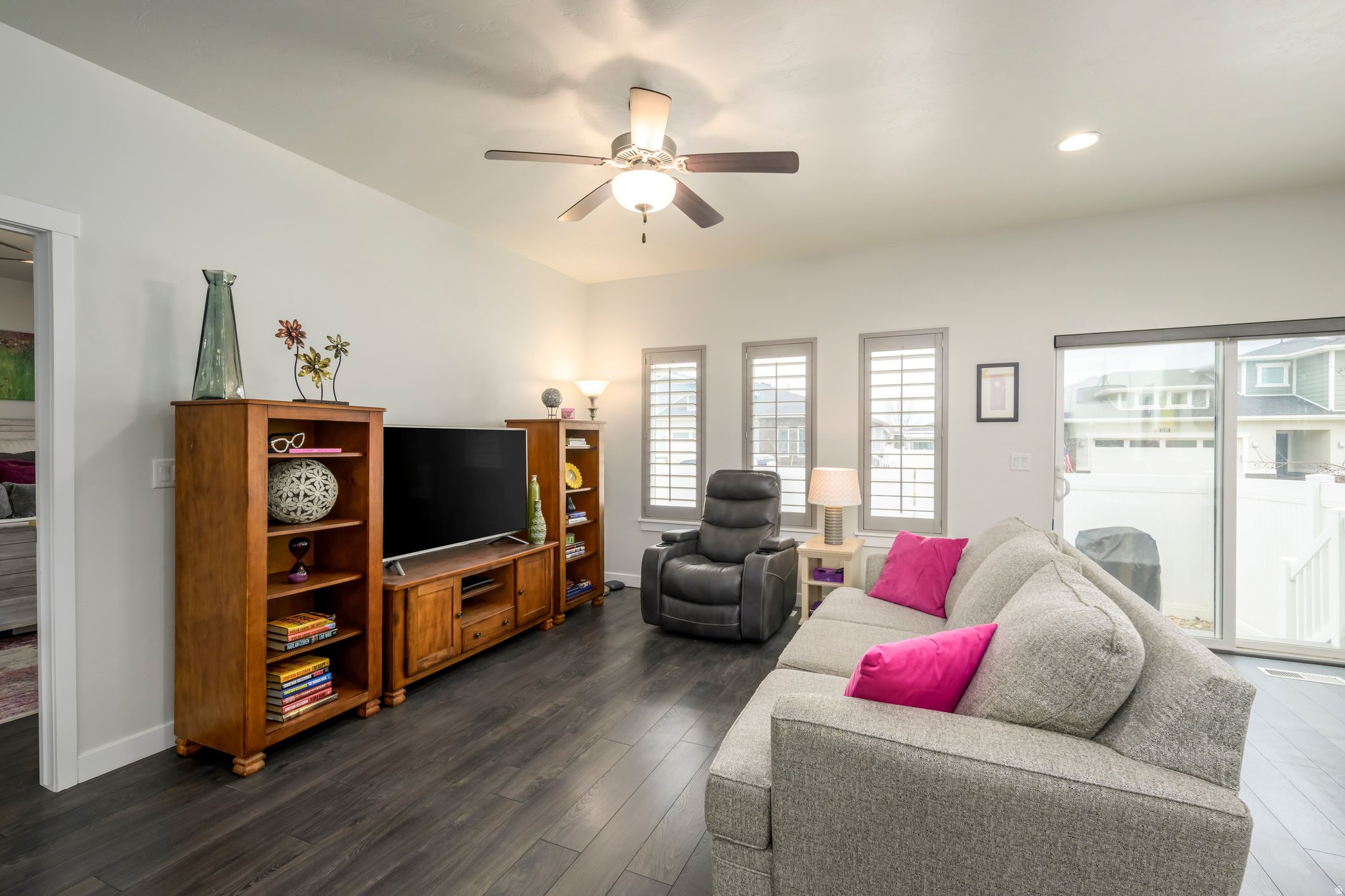 PARK VIEW VILLAS - Residential