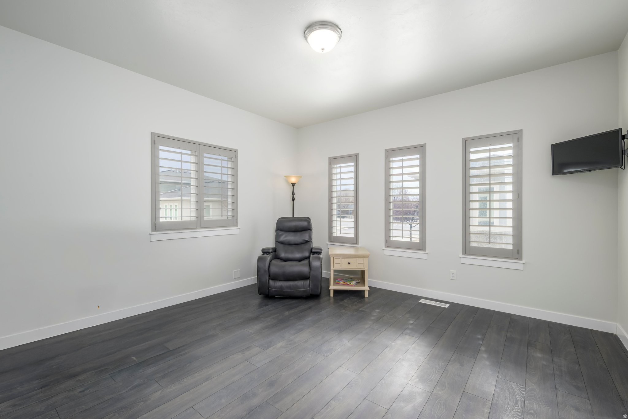 PARK VIEW VILLAS - Residential