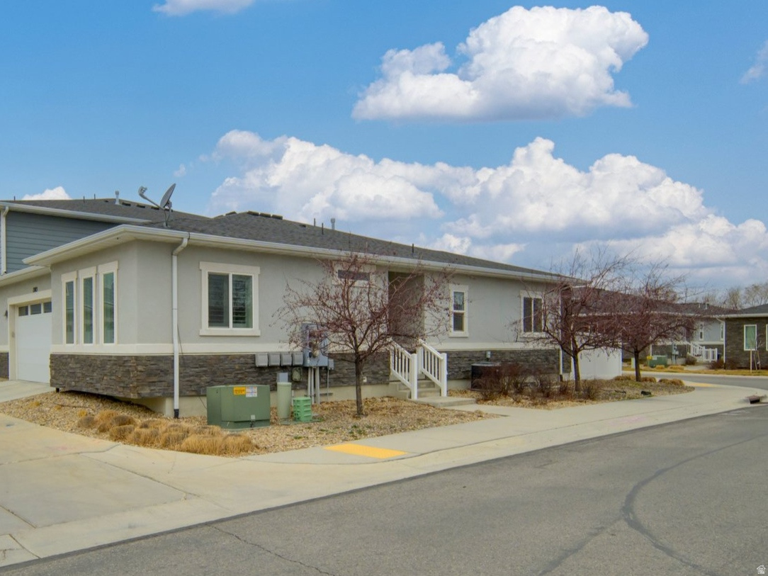 PARK VIEW VILLAS - Residential