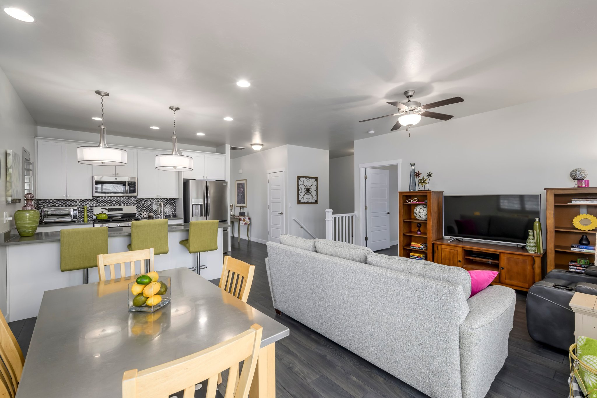 PARK VIEW VILLAS - Residential