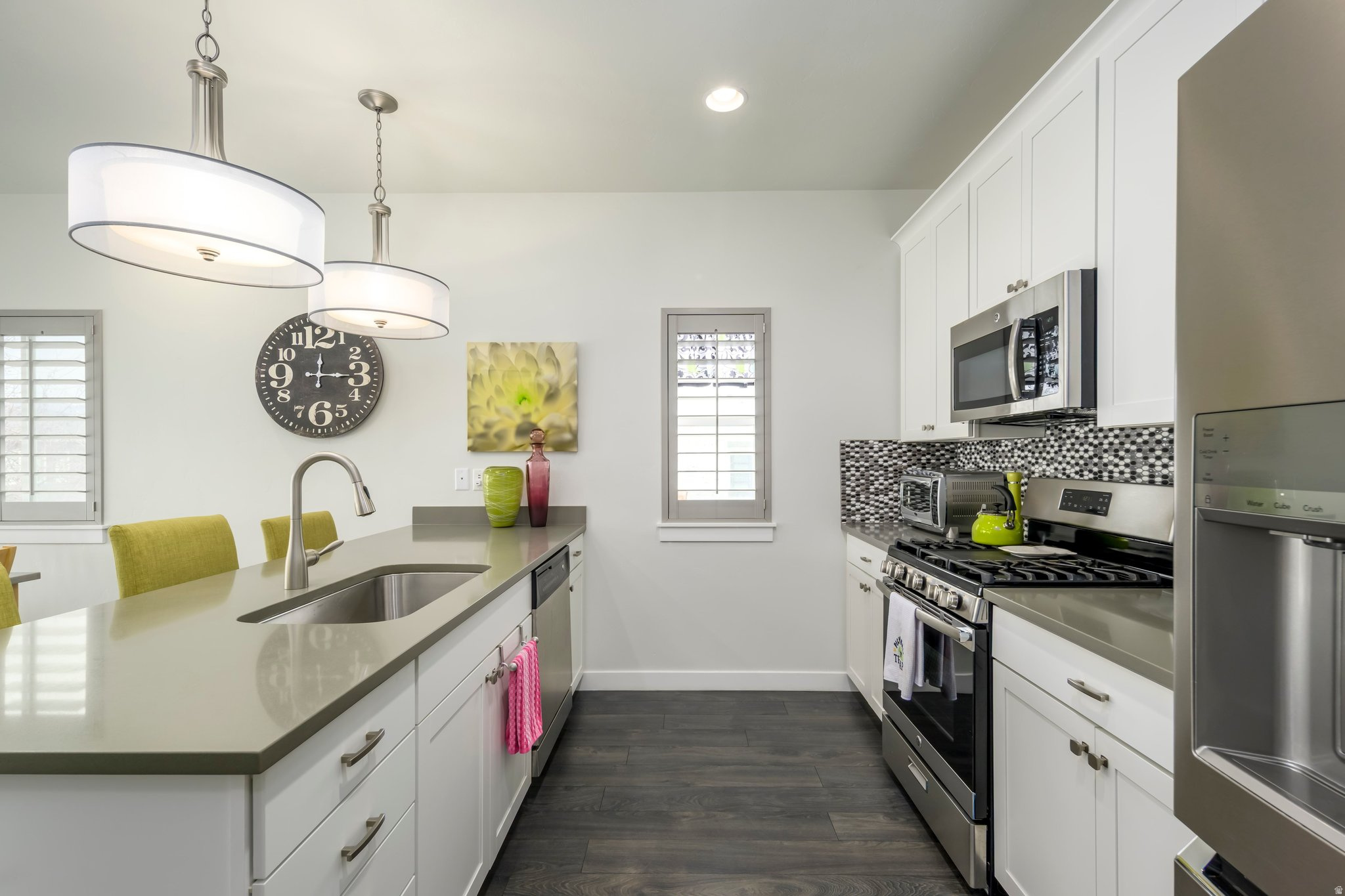 PARK VIEW VILLAS - Residential