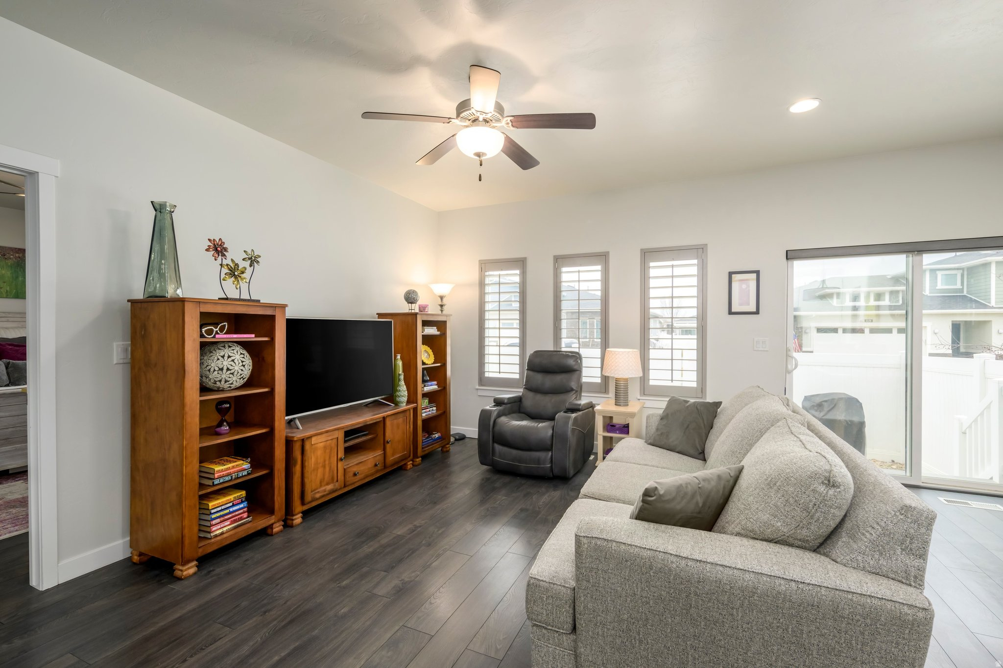 PARK VIEW VILLAS - Residential