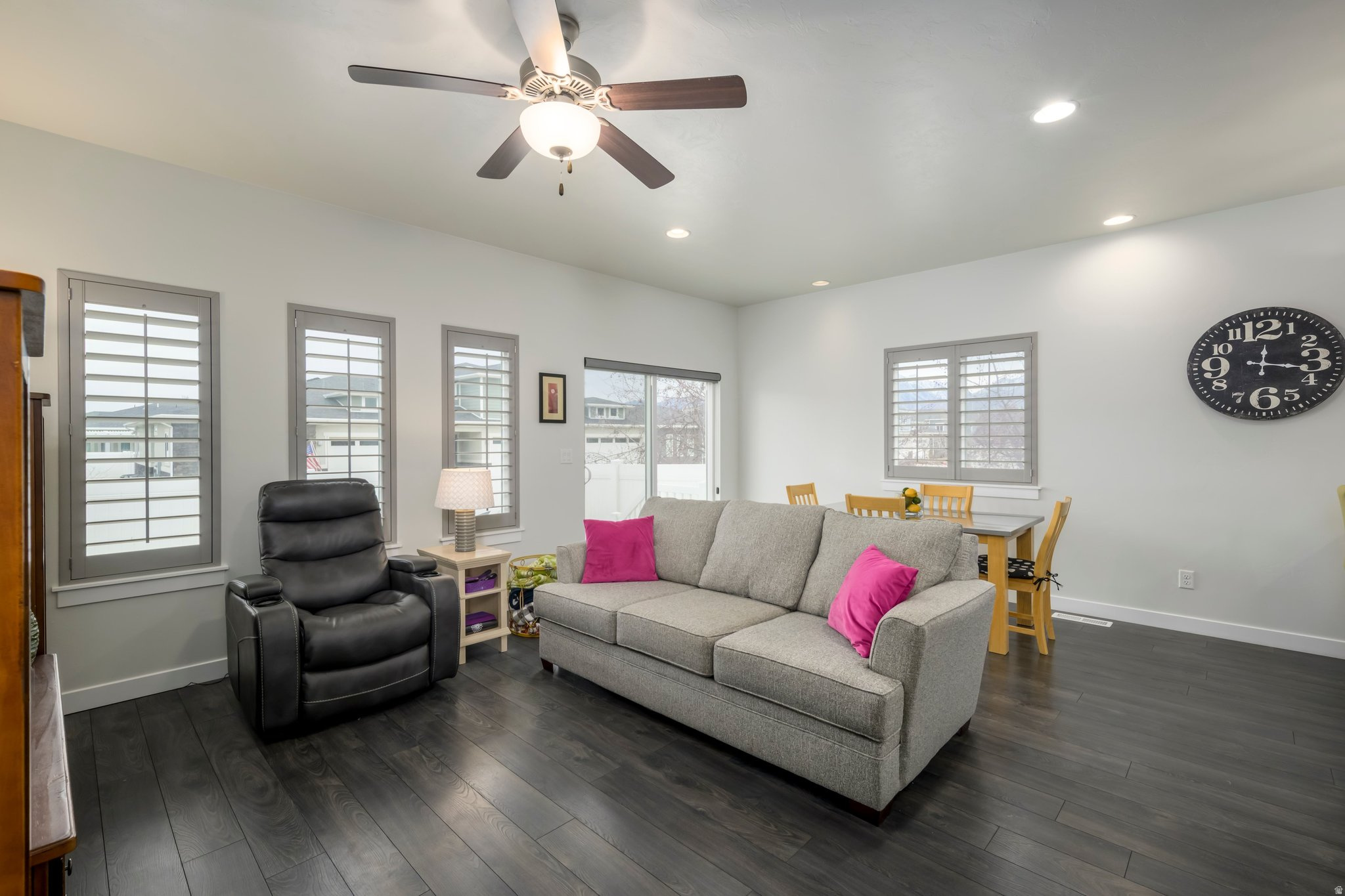 PARK VIEW VILLAS - Residential