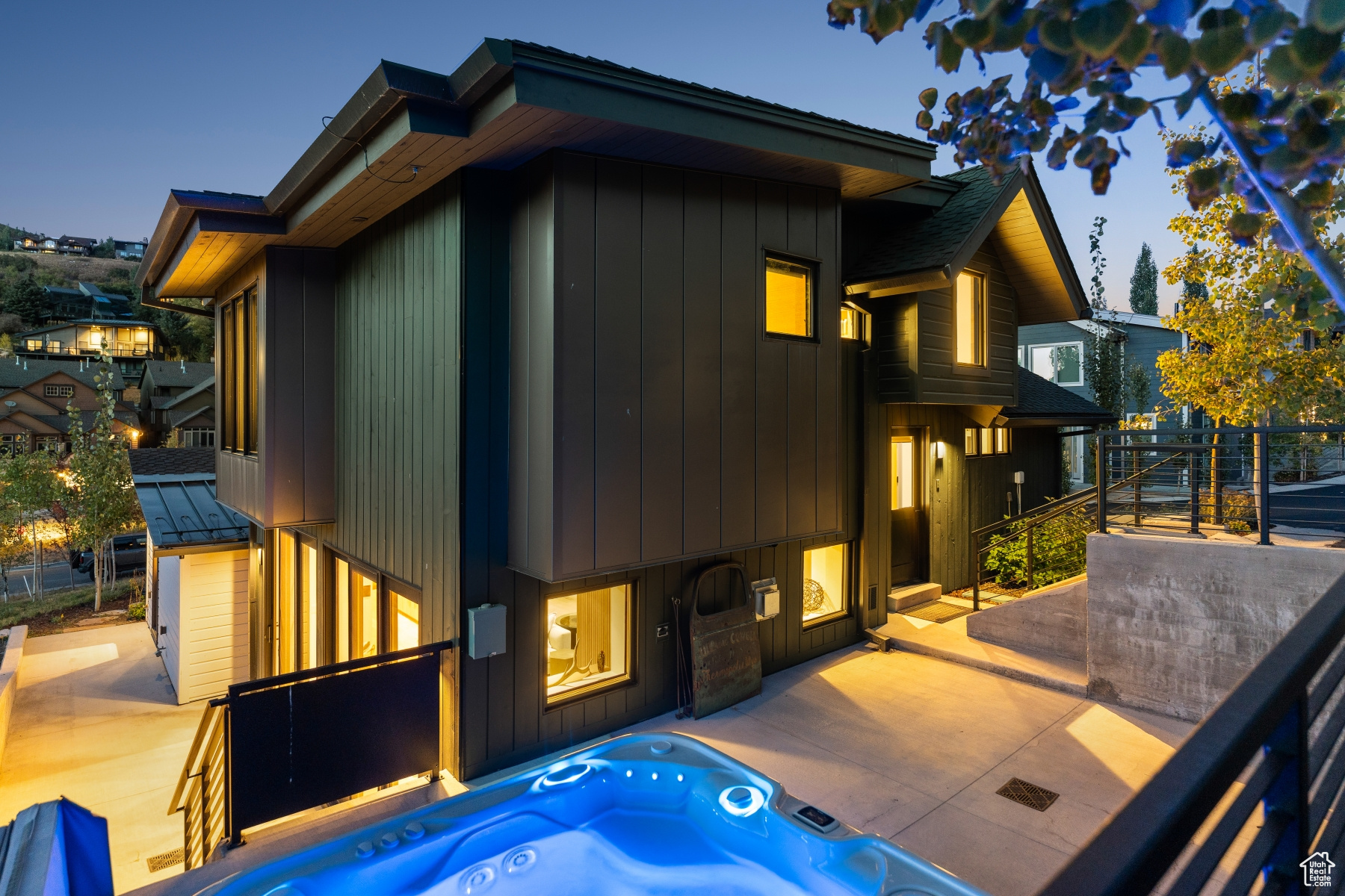 LILAC HILL - Residential