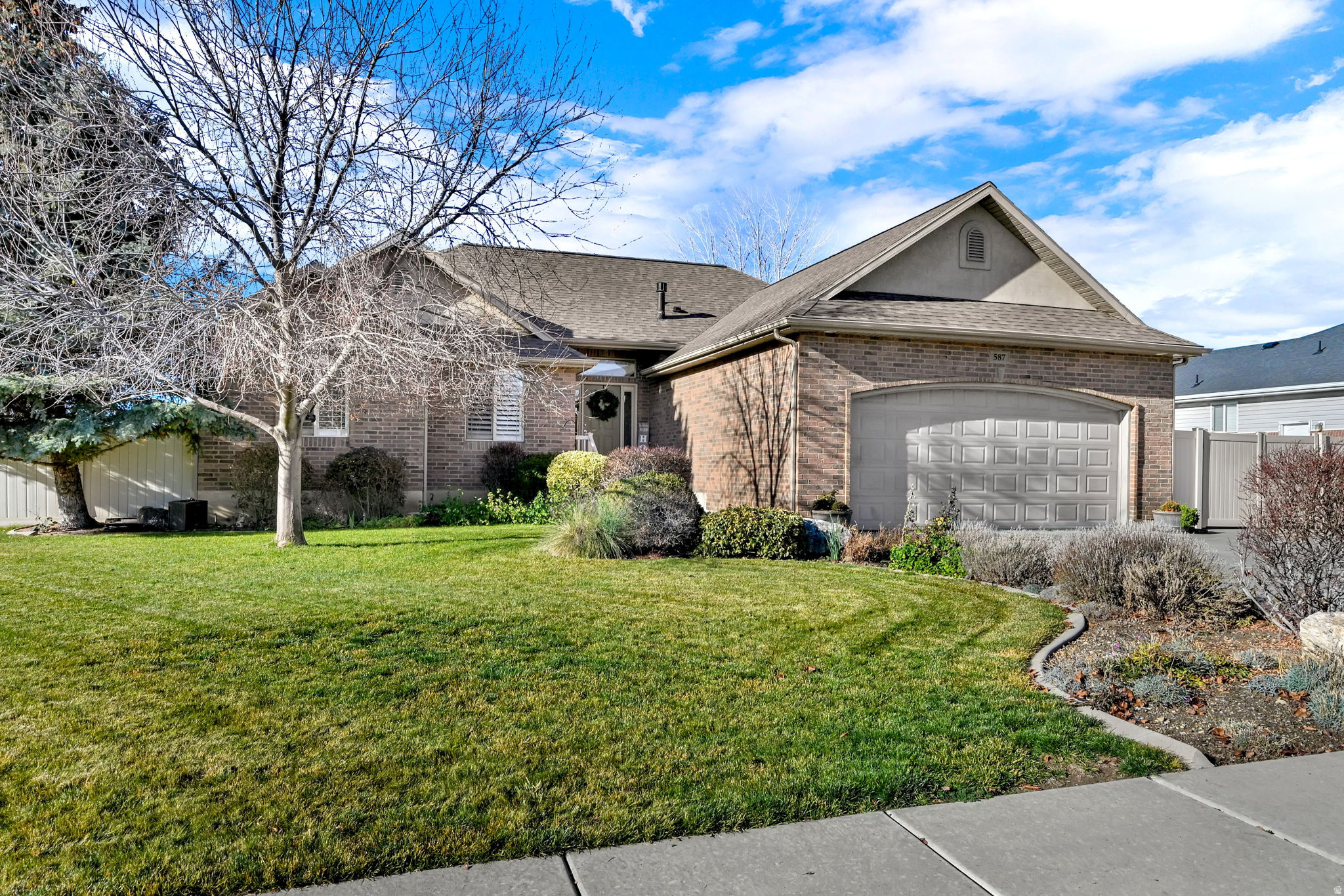 EDGEHILL ESTATES #15 - Residential