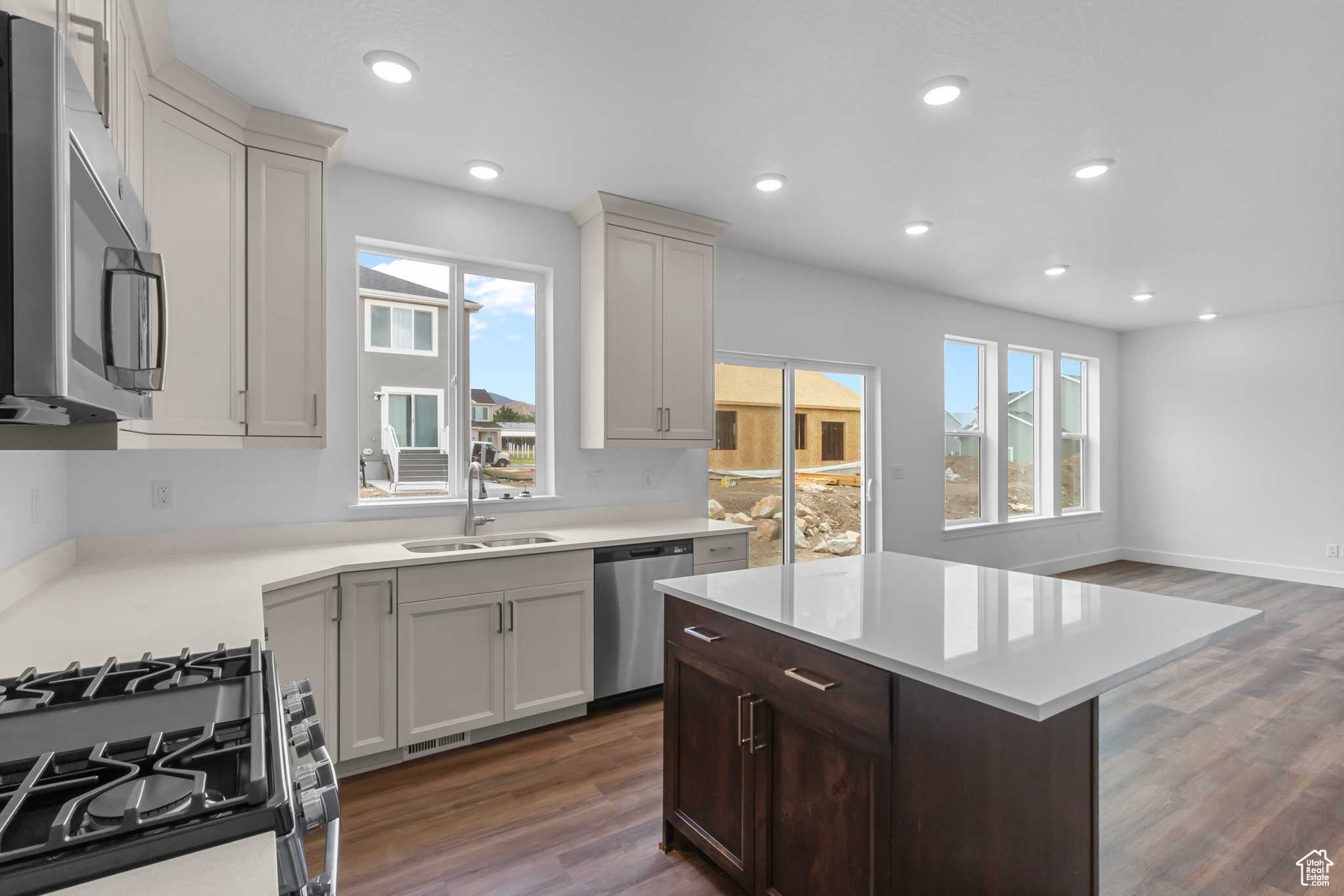 NORTH POINT - Residential