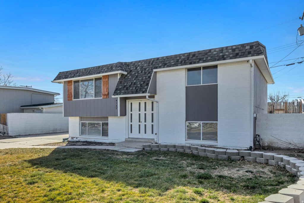 Photo of 4247 W MIDWAY DR, West Valley City, UT 84120 (MLS # 2136804)