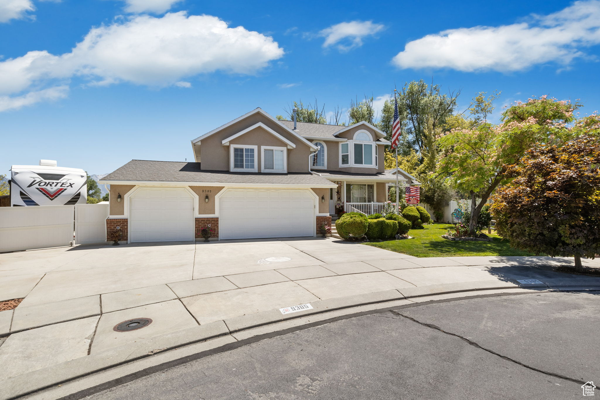 EDENBROOK - Residential