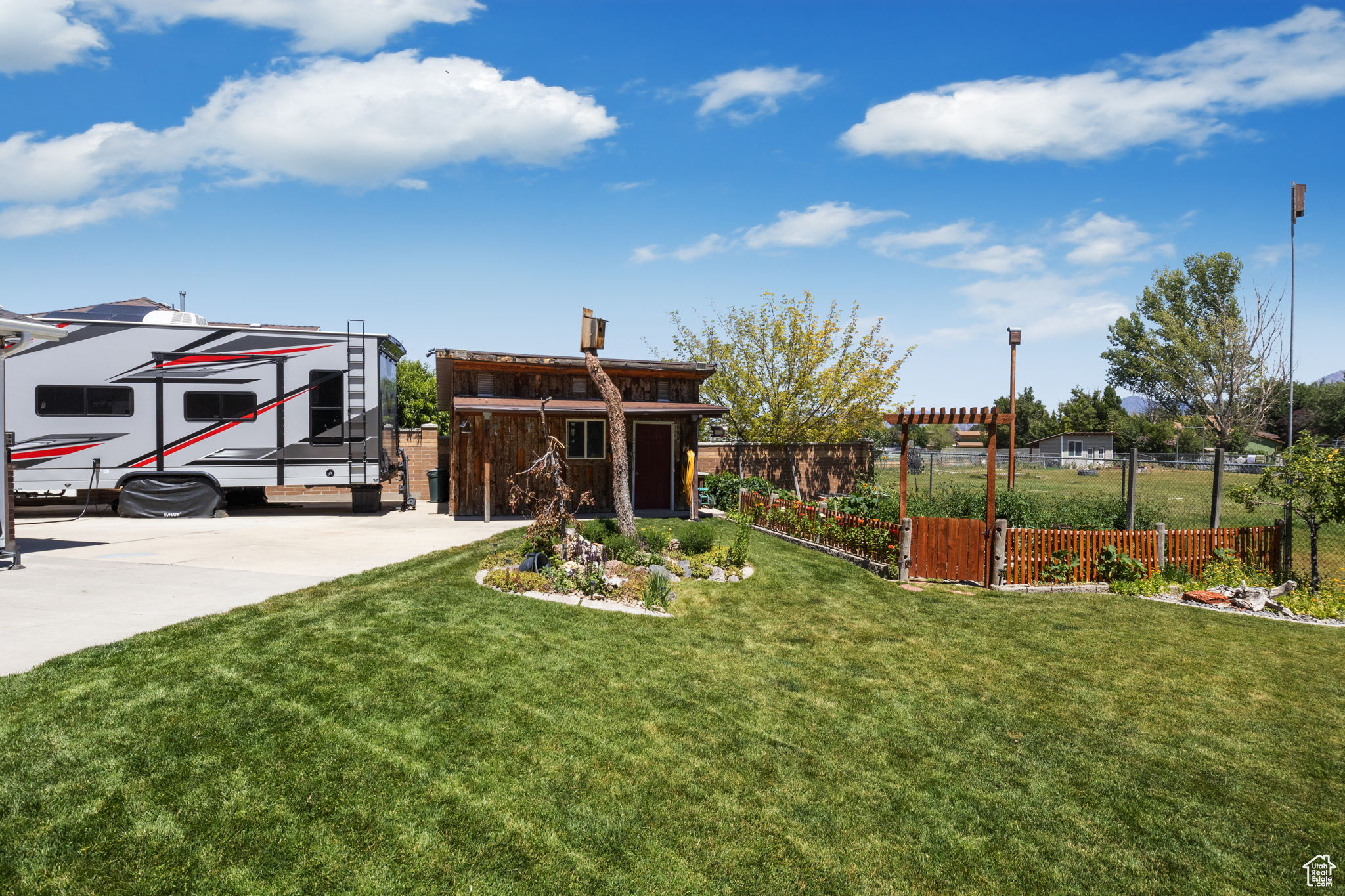 EDENBROOK - Residential