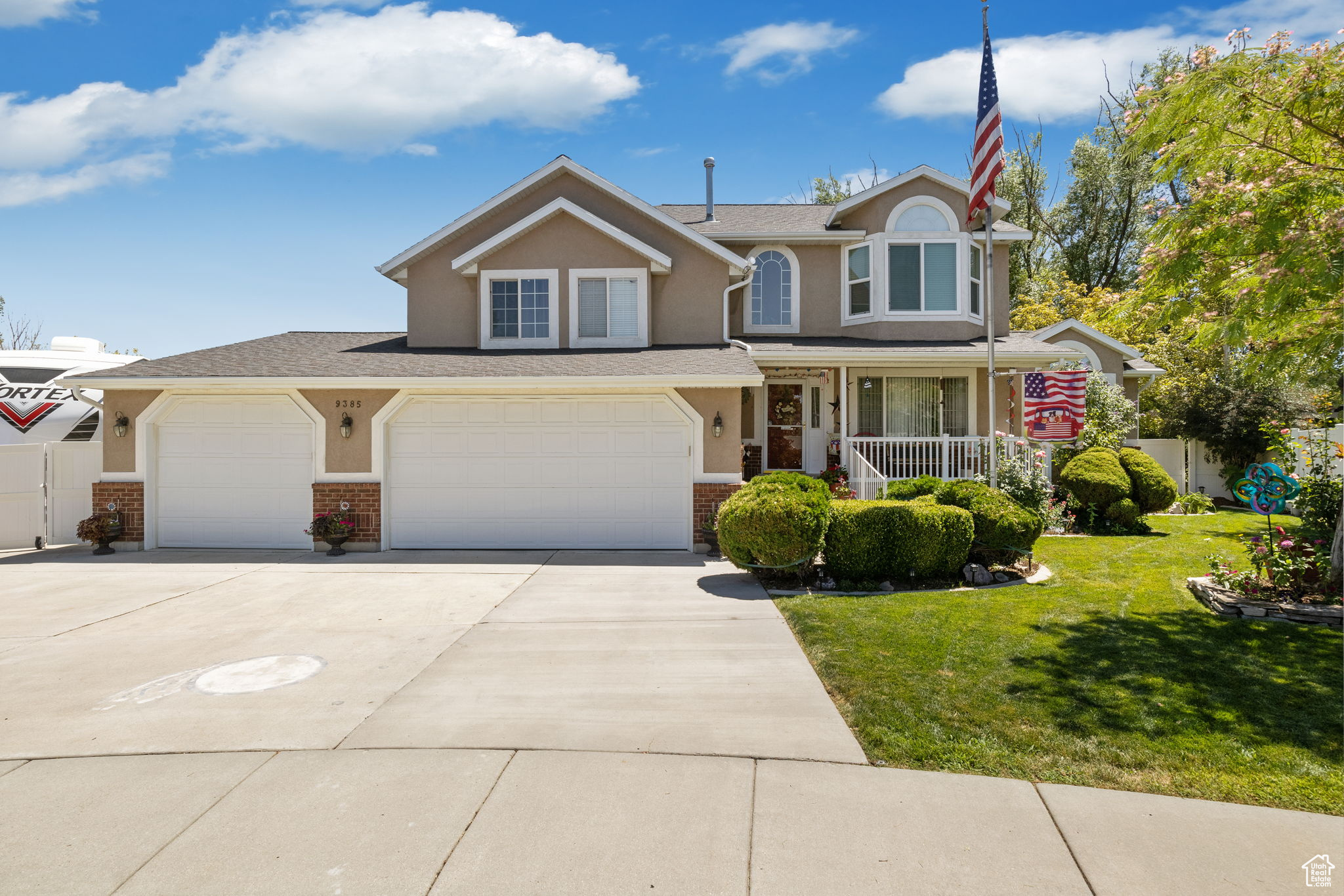 EDENBROOK - Residential