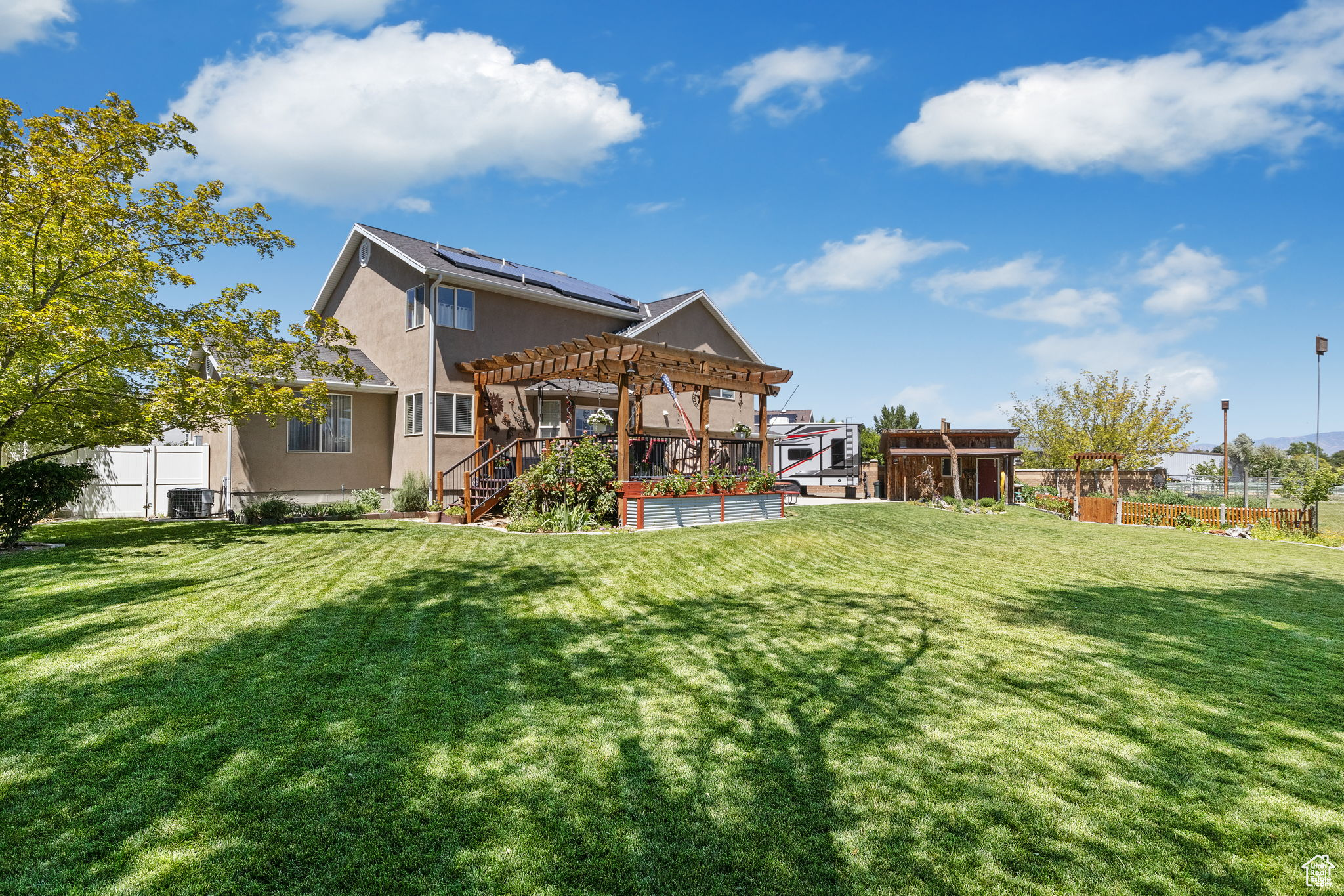 EDENBROOK - Residential