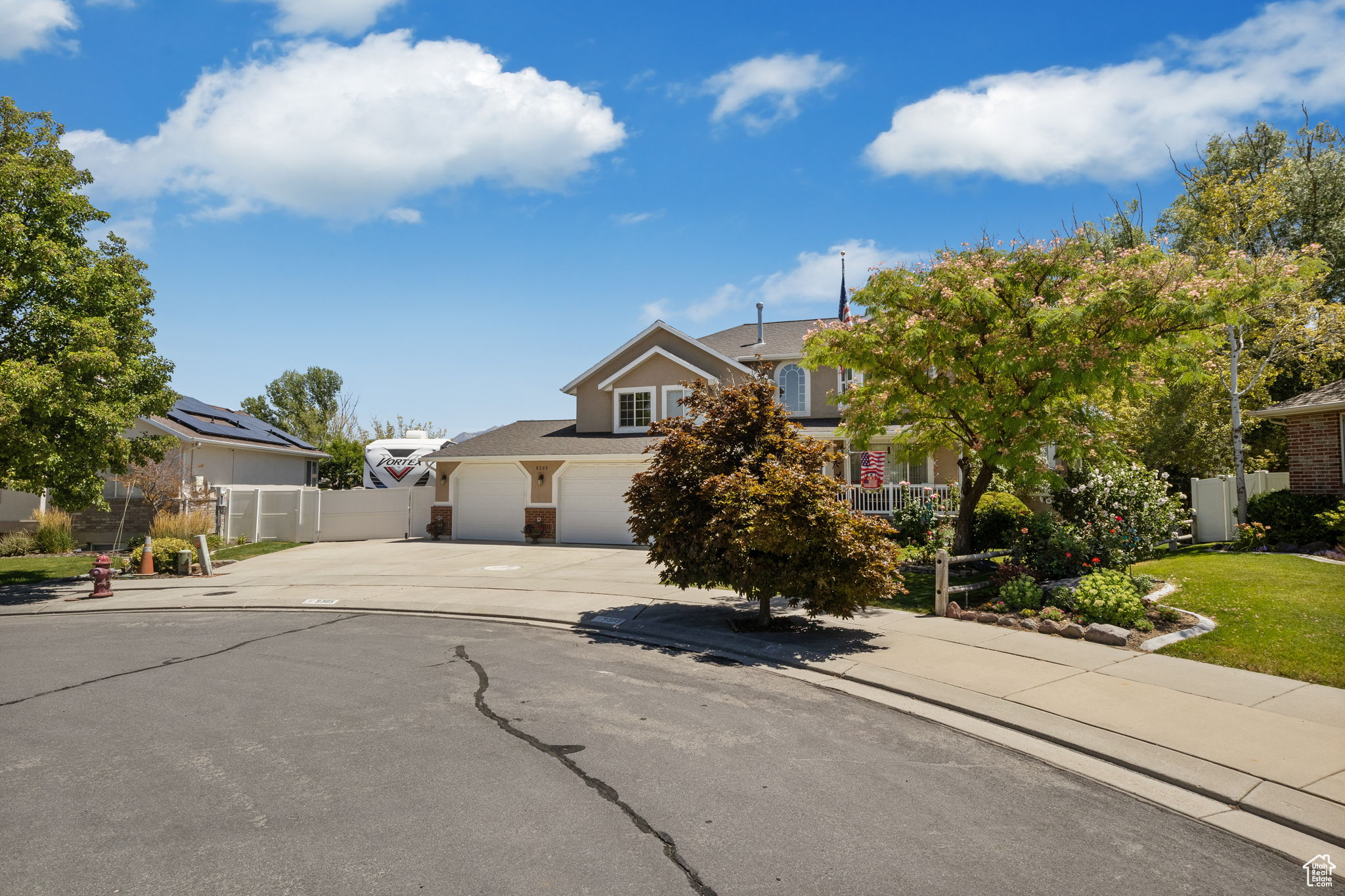 EDENBROOK - Residential