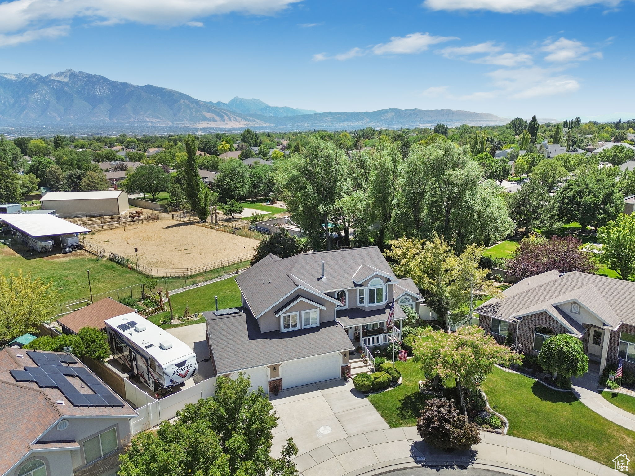 EDENBROOK - Residential