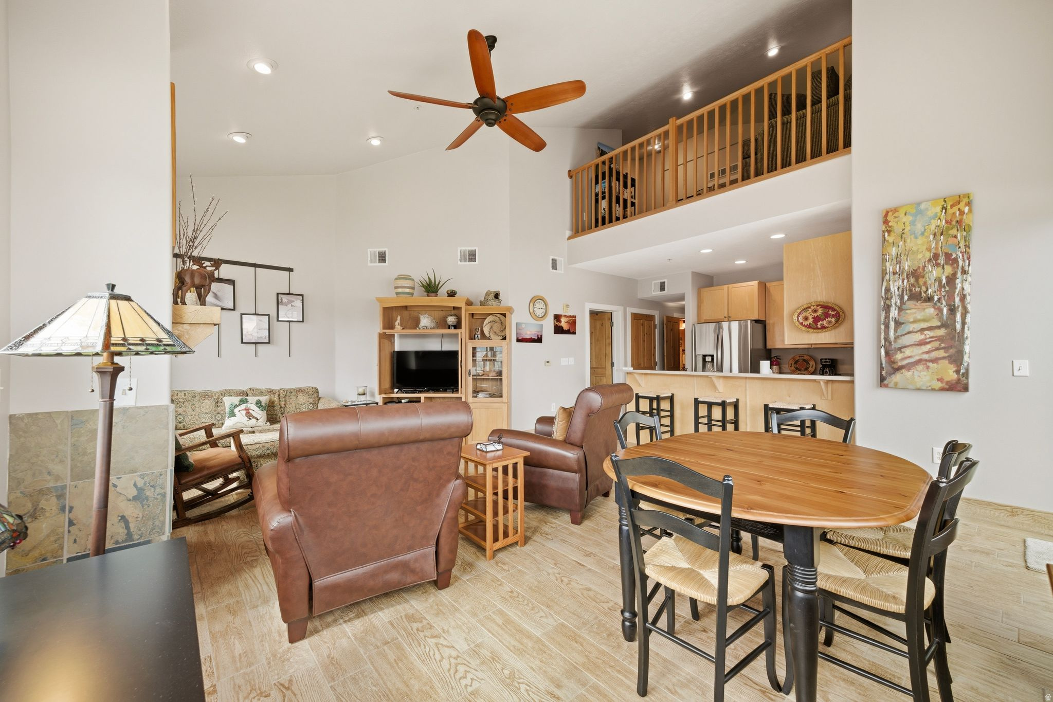 CRESTVIEW CONDOMINIUMS PHASE II - Residential