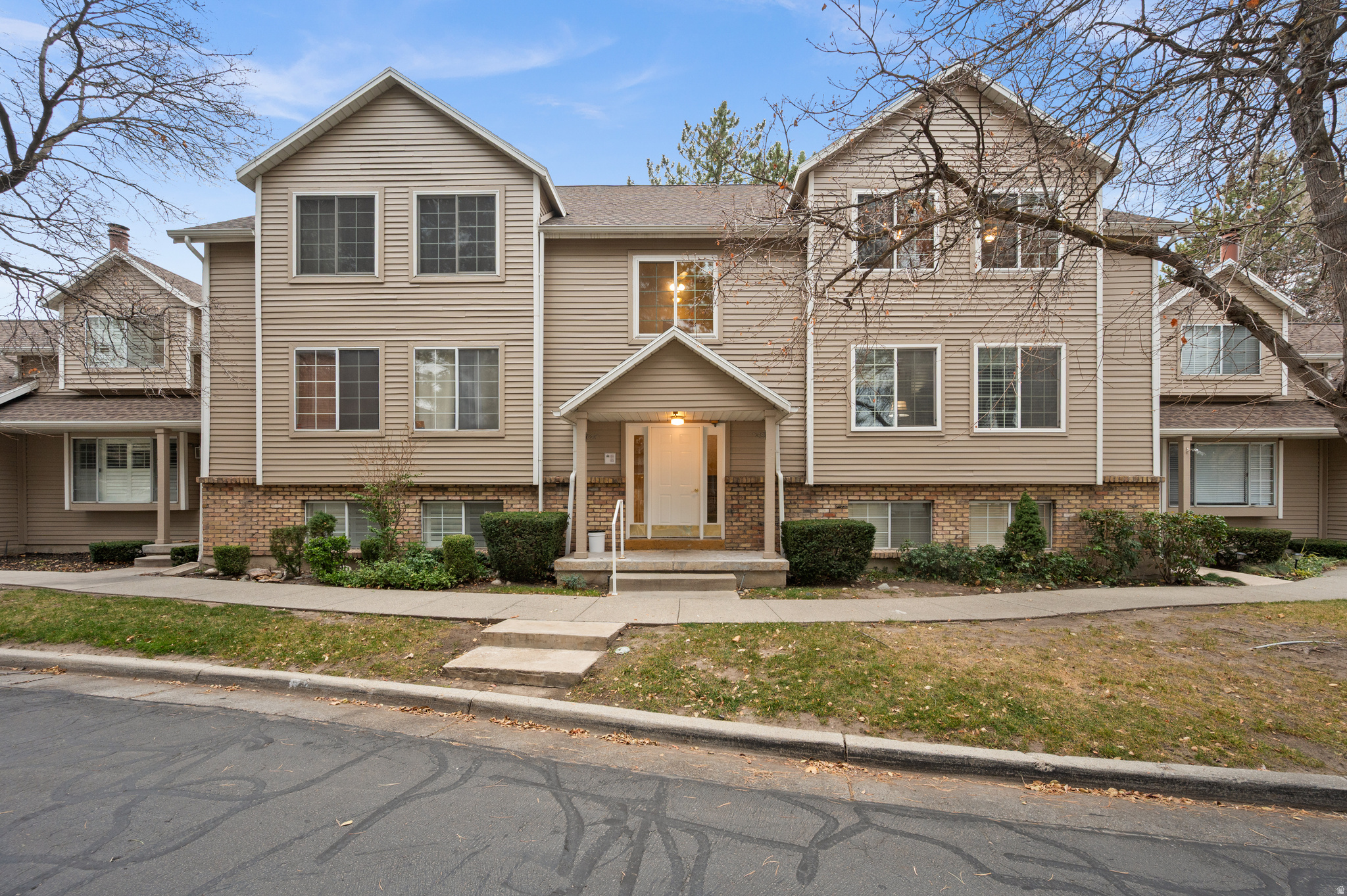 COUNTRYSIDE - Residential