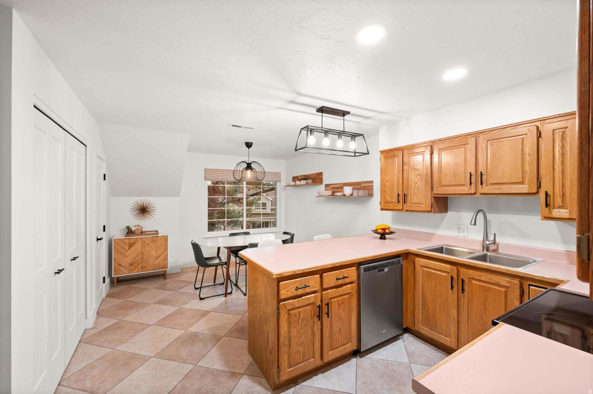 COUNTRYSIDE - Residential