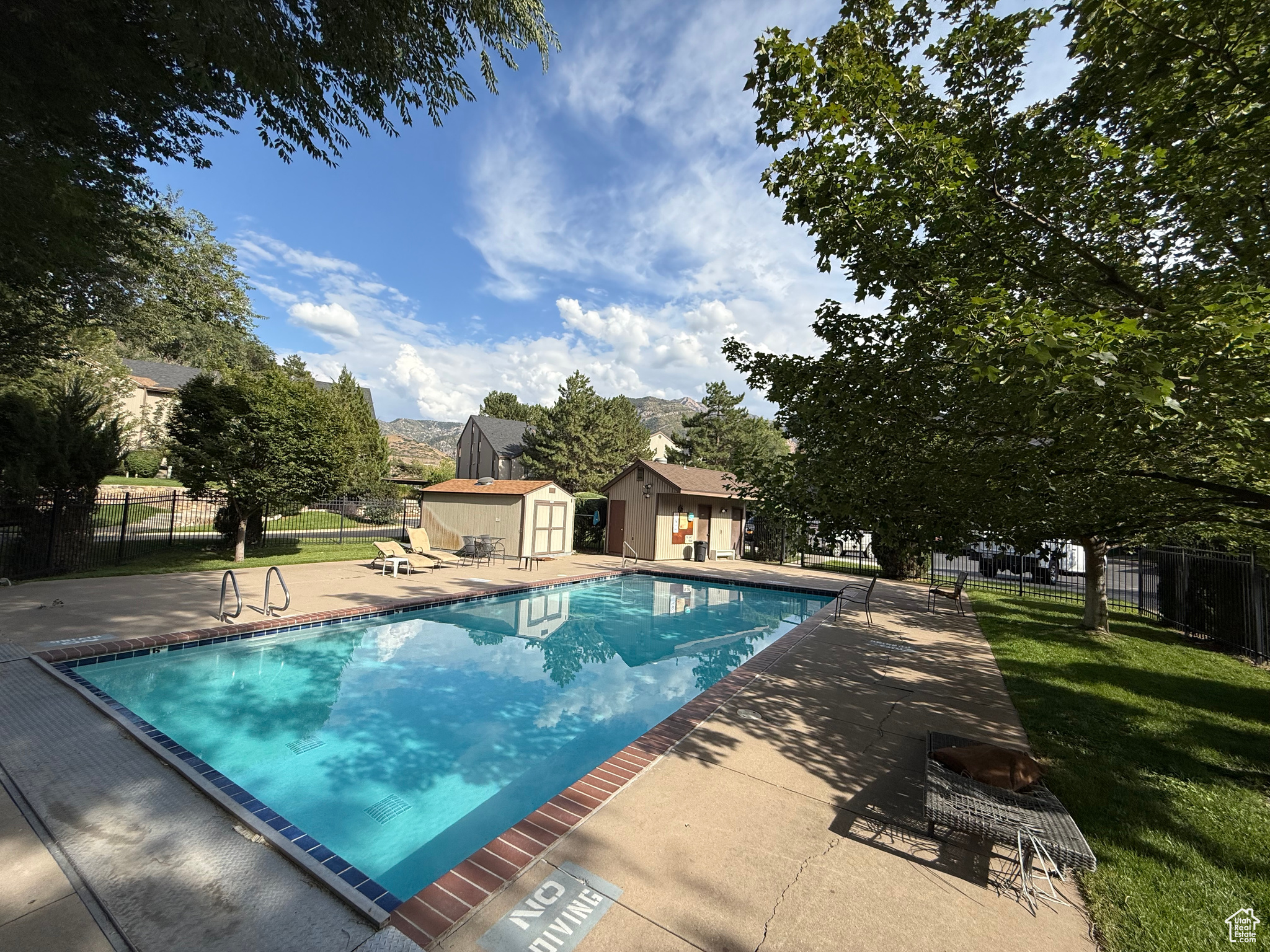 THE MILLSTONE MANOR - Residential
