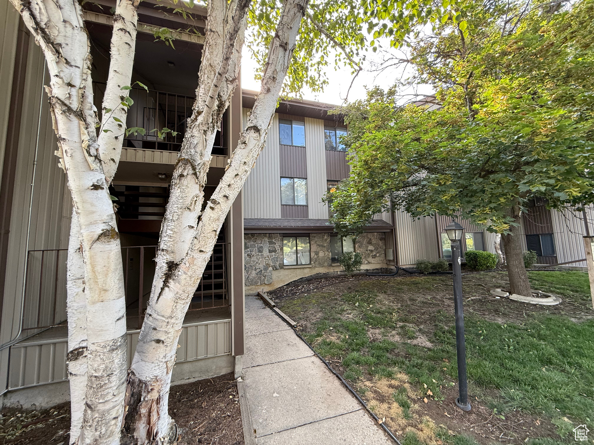 THE MILLSTONE MANOR - Residential