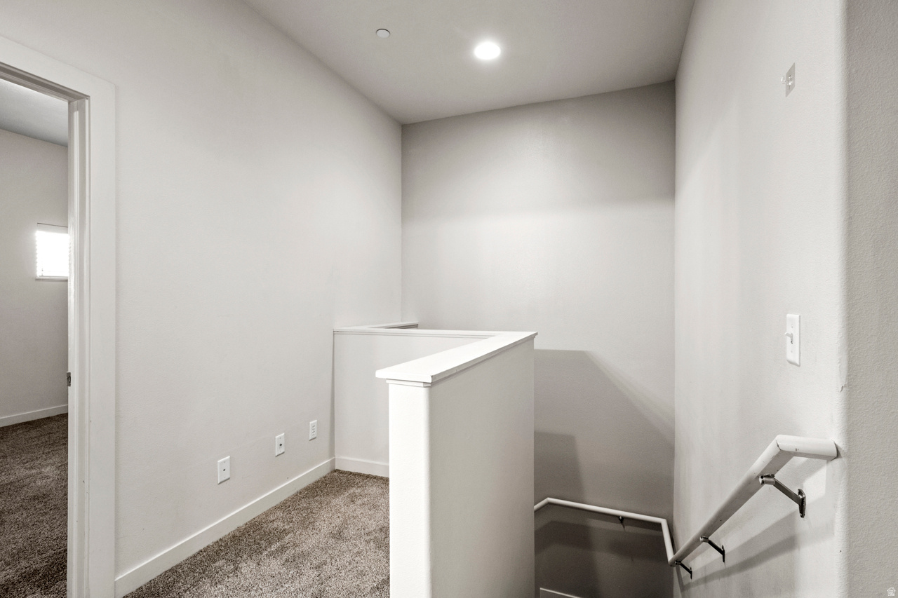 ANGELINA'S CORNER - Residential