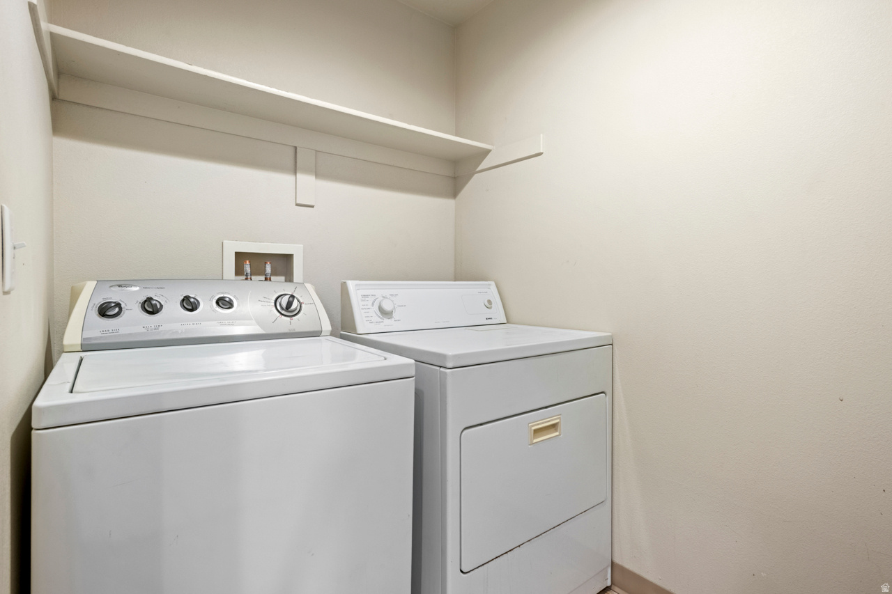 ANGELINA'S CORNER - Residential