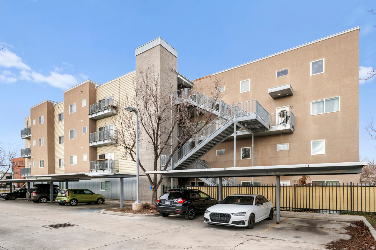 ANGELINA'S CORNER - Residential