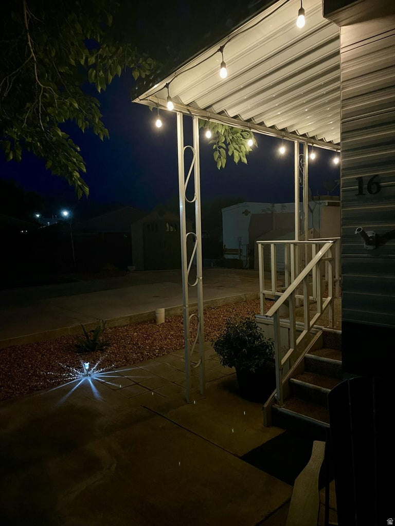 CANYON BREEZE RV RESORT - Residential