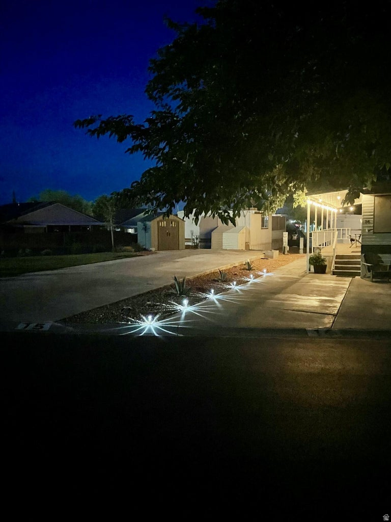 CANYON BREEZE RV RESORT - Residential