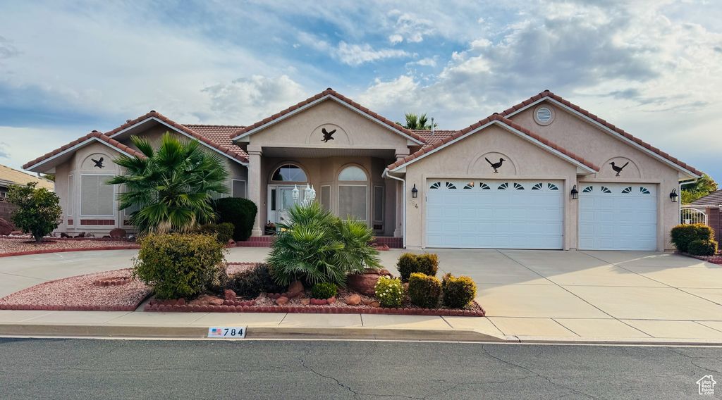 Photo of 784 N DUSK DR, Saint George, UT 84770 (MLS # 2119328)