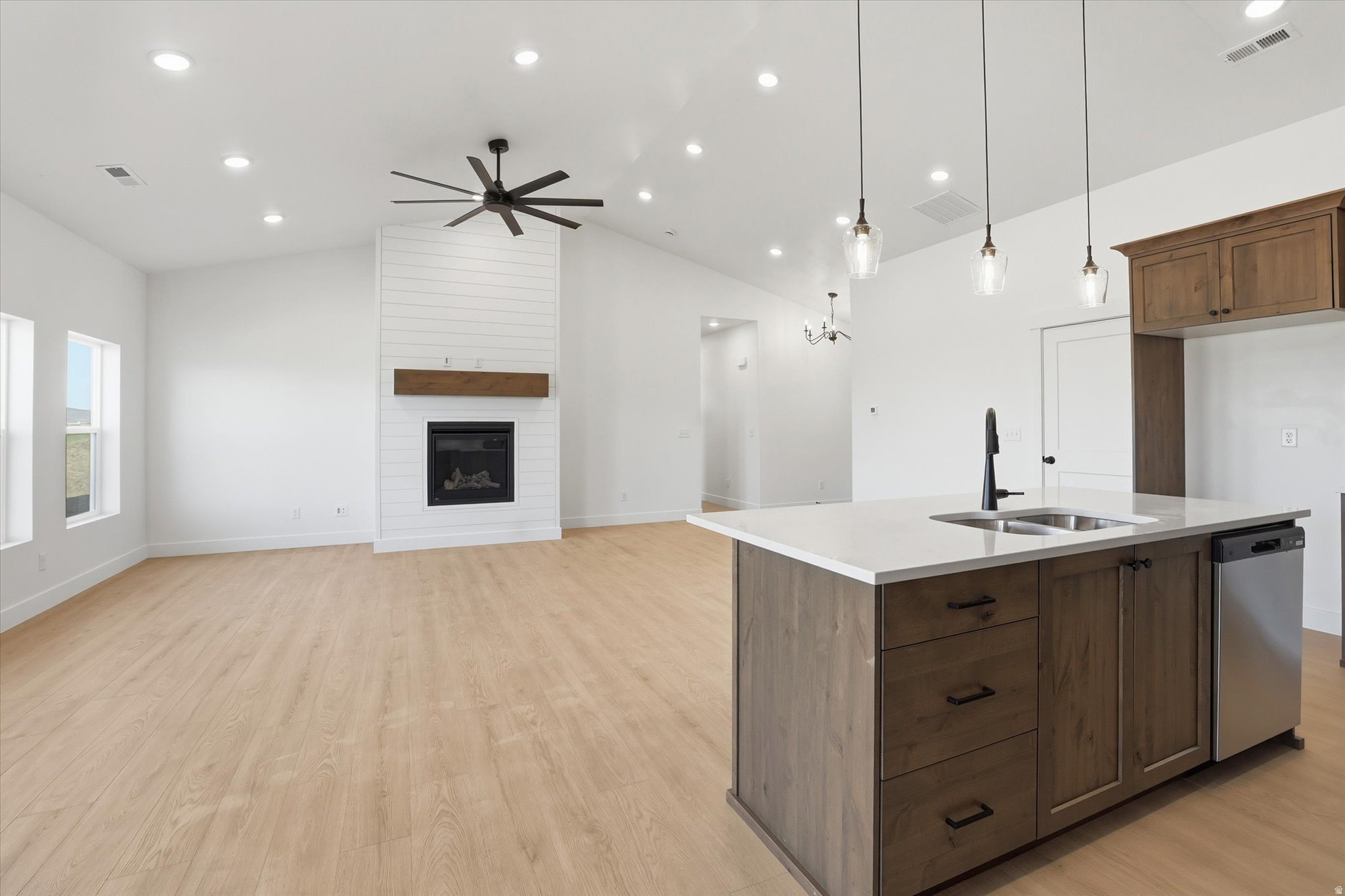 SUNSET VISTA - Residential