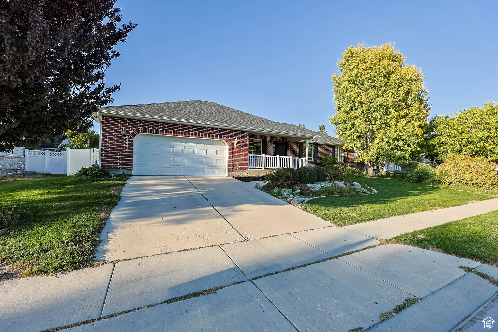 EAGLE POINT - Residential