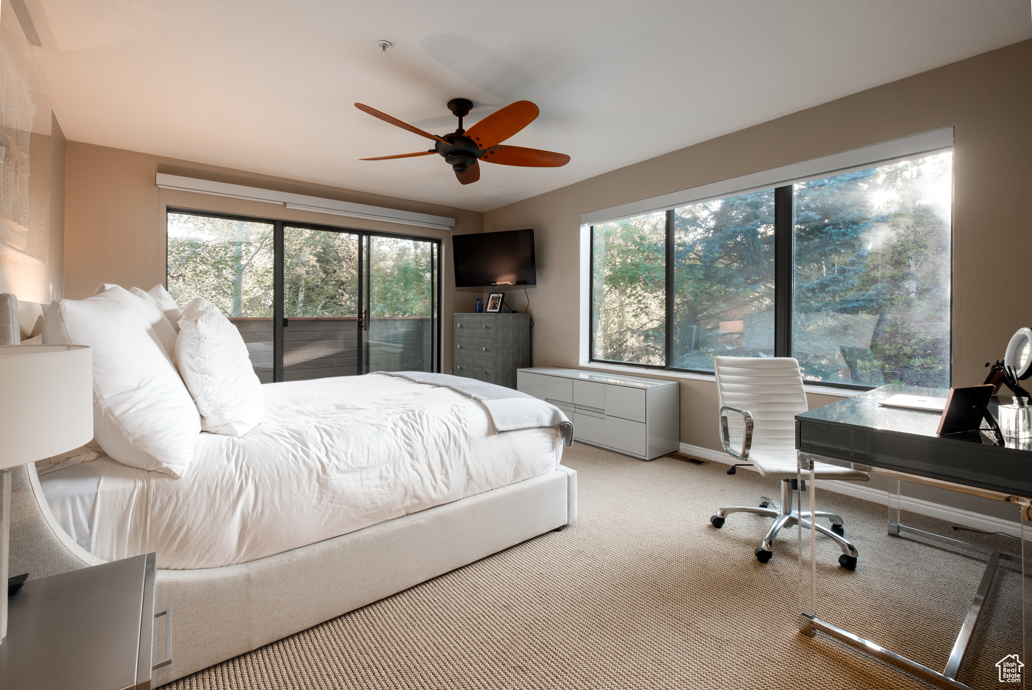 Park City, Utah 84098, United States, 4 Bedrooms Bedrooms, ,4 BathroomsBathrooms,Residential,Pending,8578