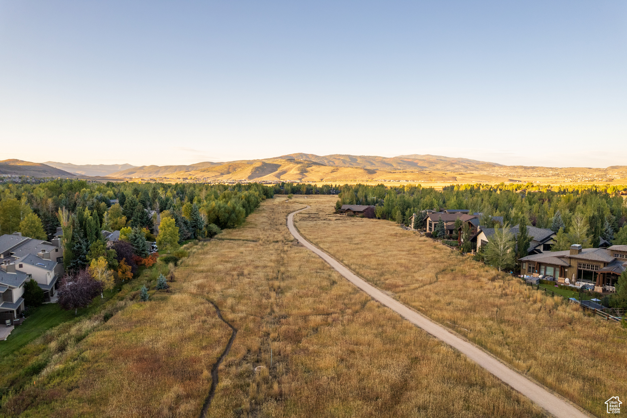 Park City, Utah 84098, United States, 4 Bedrooms Bedrooms, ,4 BathroomsBathrooms,Residential,Pending,8578