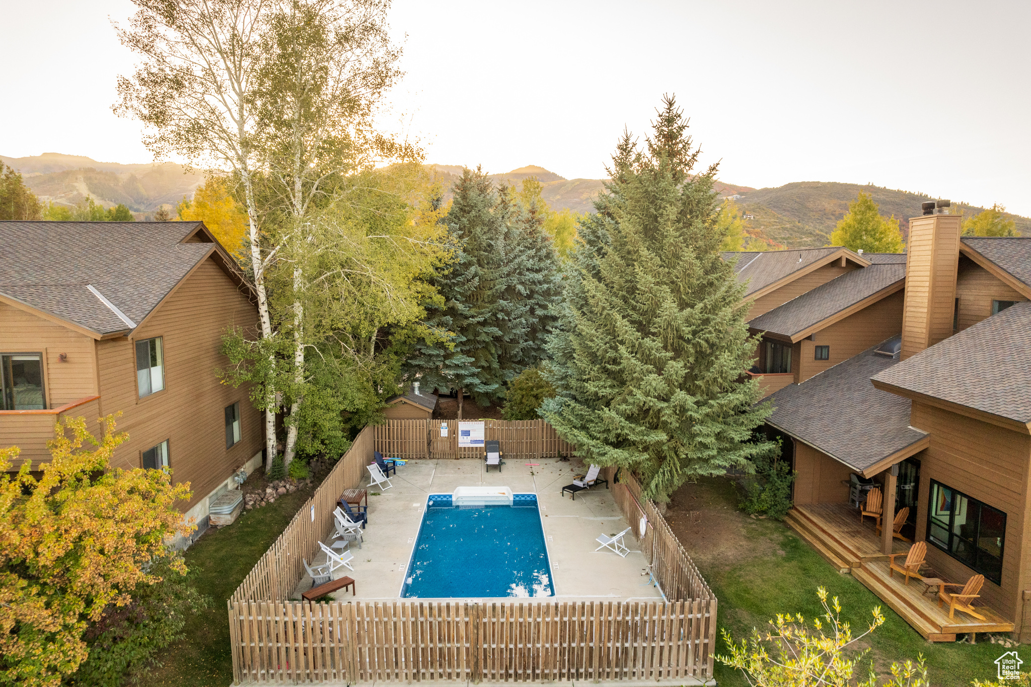 Park City, Utah 84098, United States, 4 Bedrooms Bedrooms, ,4 BathroomsBathrooms,Residential,Pending,8578